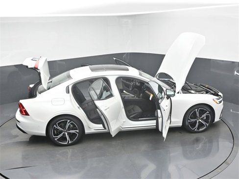 Used 2025 Volvo S60 B5 Plus w/ Protection Package Premier image 46