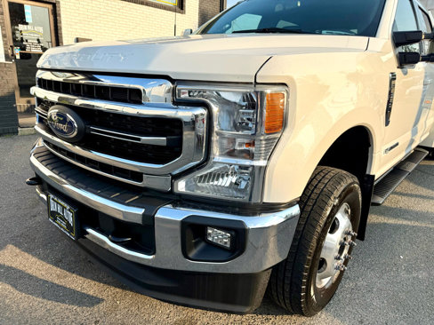 Used 2022 Ford F350 Lariat w/ Lariat Value Package image 9