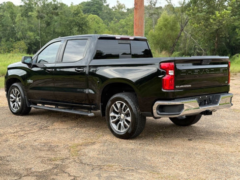 Used 2019 Chevrolet Silverado 1500 LT w/ Texas Edition image 3