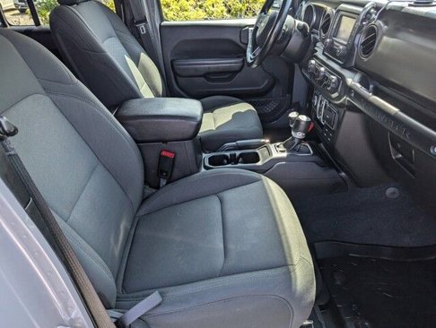 Used 2020 Jeep Wrangler Unlimited Sport image 31