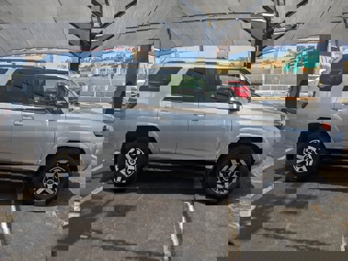 Used 2024 Toyota 4Runner TRD Off-Road Premium image 8