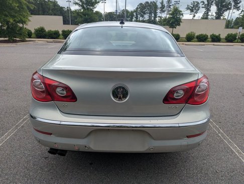 Used 2010 Volkswagen CC Luxury image 10