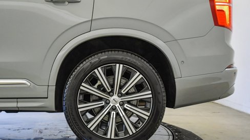 Certified 2025 Volvo XC90 B6 Plus image 11