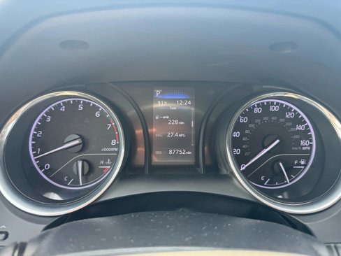 Used 2019 Toyota Camry LE image 18