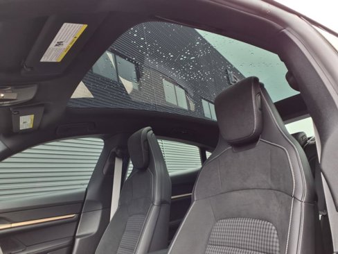 Used 2025 Porsche Taycan 4S image 6