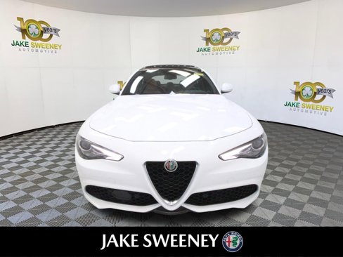New 2022 Alfa Romeo Giulia Ti image 3