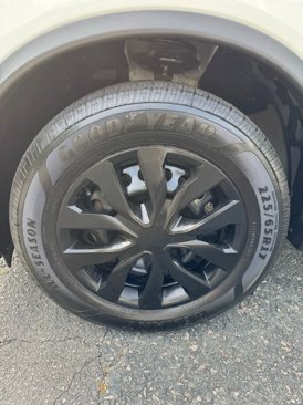 Used 2017 Nissan Rogue S image 12