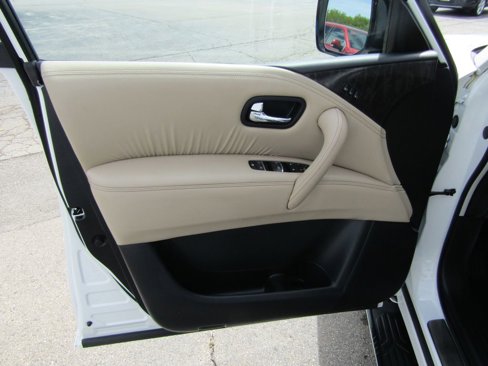 Used 2024 Nissan Armada Platinum w/ Captain's Chairs Package image 12