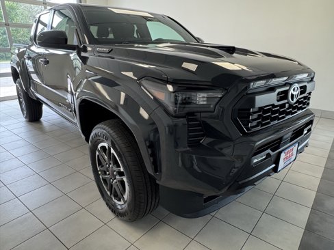 New 2025 Toyota Tacoma TRD Sport w/ TRD Sport Upgrade Package image 2