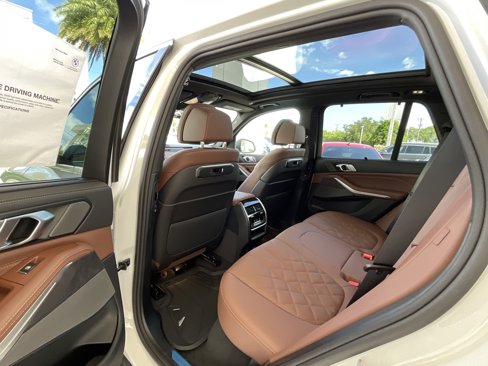 New 2026 BMW X5 xDrive40i w/ Climate Comfort Package image 24