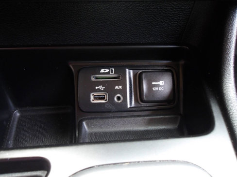 Used 2014 Jeep Cherokee Limited image 16