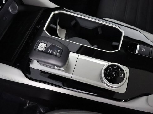 New 2025 Mitsubishi Outlander SE image 53