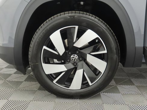 New 2026 Volkswagen Atlas Cross Sport SE image 30