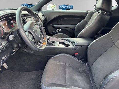 Used 2023 Dodge Challenger GT w/ Plus Package image 9