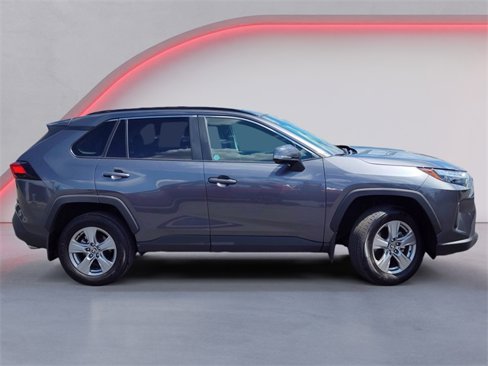 Used 2025 Toyota RAV4 XLE image 2