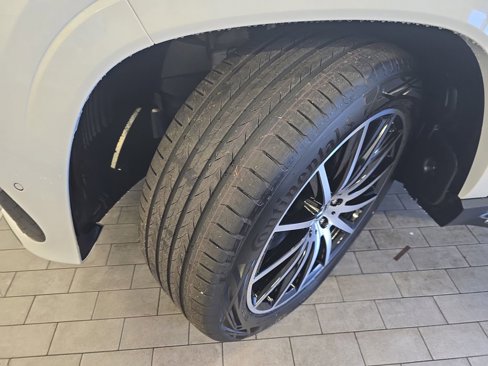 New 2026 Mercedes-Benz GLS 580 4MATIC image 35