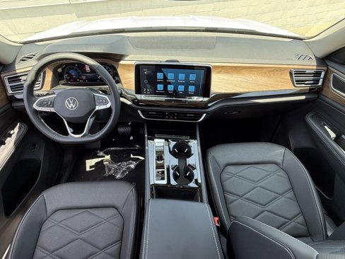New 2025 Volkswagen Atlas SE image 21