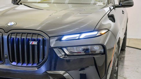 New 2026 BMW X7 M60i image 10