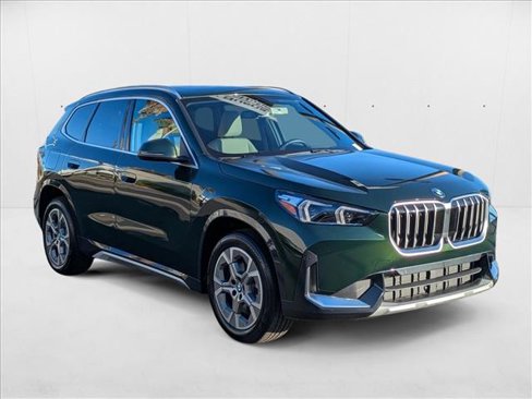 Used 2025 BMW X1 xDrive28i w/ Technology Package image 3