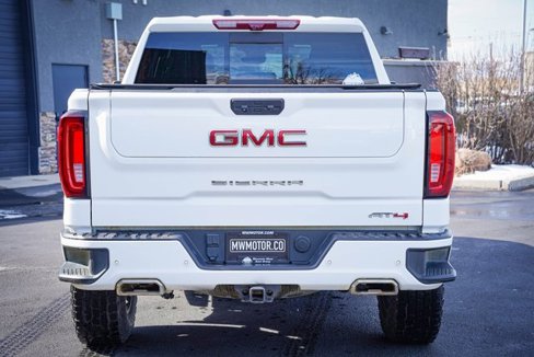 Used 2023 GMC Sierra 1500 AT4 w/ Technology Package image 9