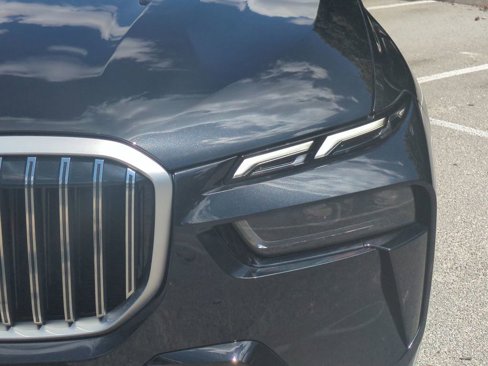 Used 2025 BMW X7 xDrive40i image 10