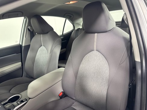 Used 2022 Toyota Camry LE image 15