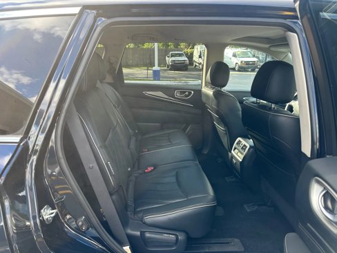 Used 2019 INFINITI QX60 Luxe w/ Essential Package image 31