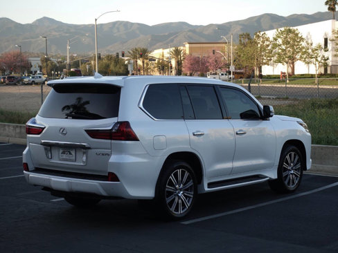 Used 2016 Lexus LX 570 4WD image 26