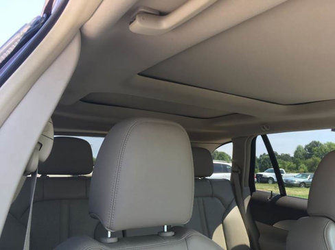 Used 2012 Lincoln MKX FWD image 21