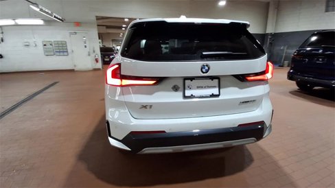 Used 2025 BMW X1 xDrive28i w/ Technology Package image 7
