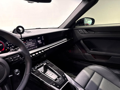 Used 2023 Porsche 911 50th Anniversary Edition w/ Extended Leather Package image 19