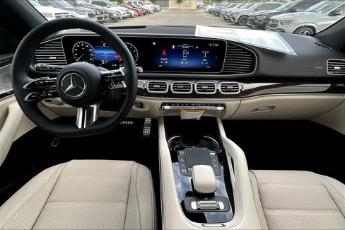 New 2026 Mercedes-Benz GLS 580 4MATIC image 5