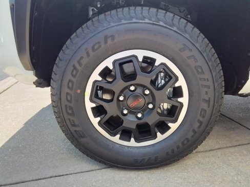New 2025 Toyota Tacoma TRD Off-Road image 26