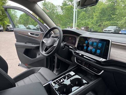 New 2025 Volkswagen Atlas SEL image 35