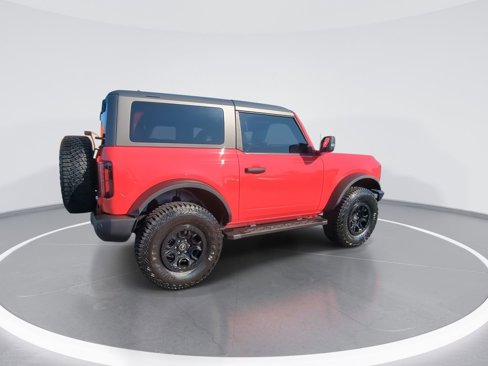 Used 2024 Ford Bronco Wildtrak image 3