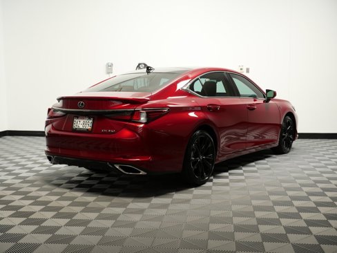 Certified 2025 Lexus ES 350 w/ Premium Package image 6