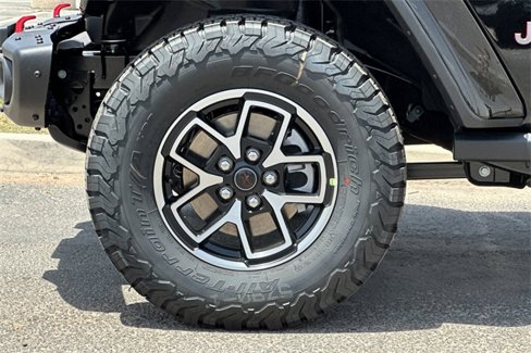 New 2025 Jeep Wrangler Unlimited Rubicon w/ Steel Bumper Group image 25