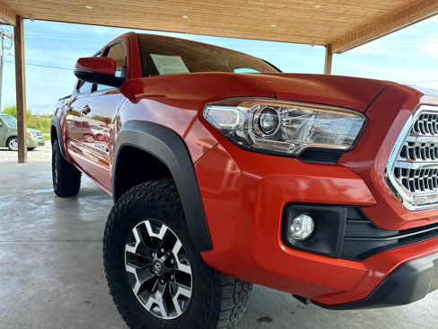 Used 2017 Toyota Tacoma TRD Off-Road image 31