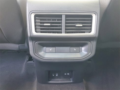 New 2026 Volkswagen Atlas Cross Sport SEL Premium R-Line image 16