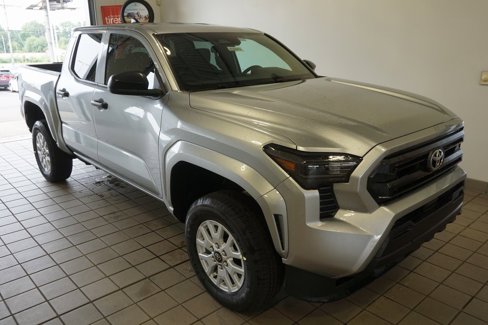New 2025 Toyota Tacoma SR image 2