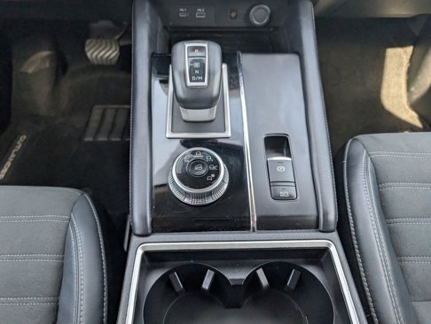 Used 2022 Mitsubishi Outlander SE image 24