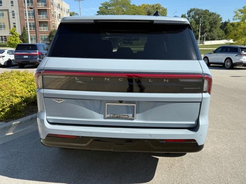 New 2025 Lincoln Navigator Reserve image 6
