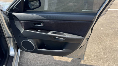 Used 2009 MAZDA MAZDA3 s Touring image 16