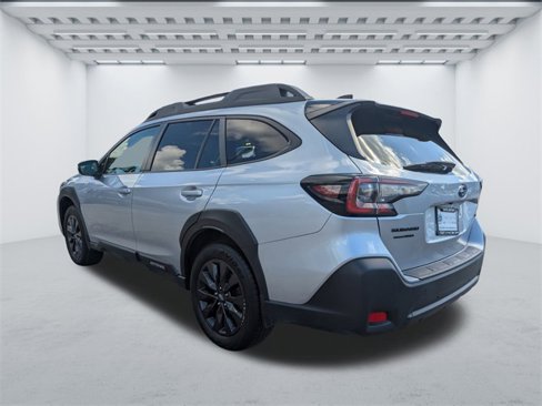 Used 2023 Subaru Outback Onyx Edition image 6