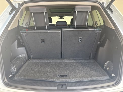 New 2025 Volkswagen Atlas Peak Edition SE image 22