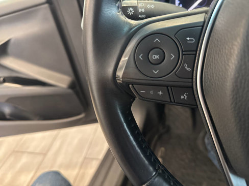 Used 2018 Toyota Camry SE image 33