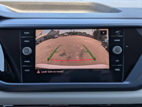 Used 2022 Volkswagen Taos SE image 3