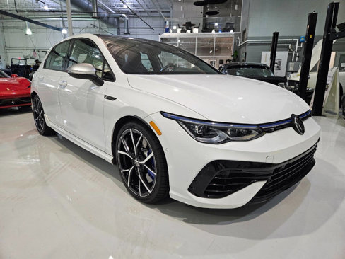 Used 2022 Volkswagen Golf R image 12