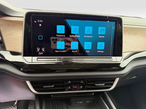 New 2025 Volkswagen Atlas SE image 15
