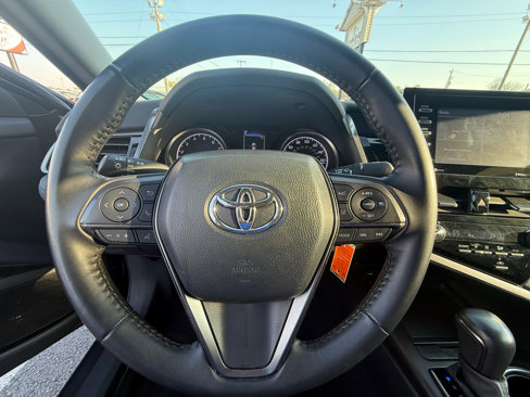 Used 2024 Toyota Camry SE image 18